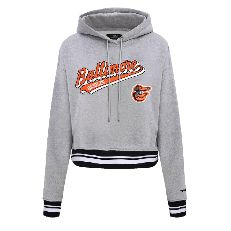 MLB BALTIMORE ORIOLES SCRIPT TAIL WOMEN'S RIB FLC CROPPED PO HOODIE (HEATHER GRAY/BLACK)